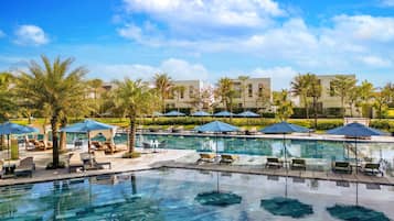 2 outdoor pools