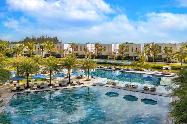 2 outdoor pools, pool umbrellas, sun loungers