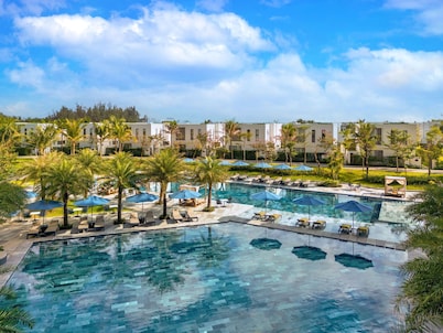 Royal Beachfront Resort Danang