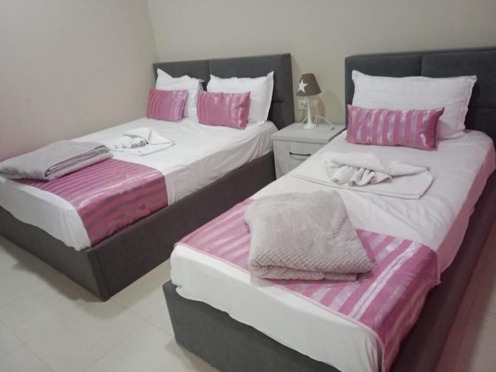 Desk, soundproofing, free WiFi