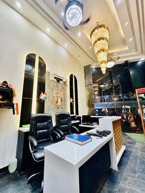 Reception - Hotel Red stone inn (New Delhi)