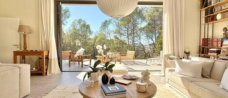 TV, fireplace, stereo, printers