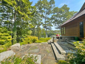 Terrace/patio - Modern Waterfront Home & Exclusive Quissett Beach (Falmouth)