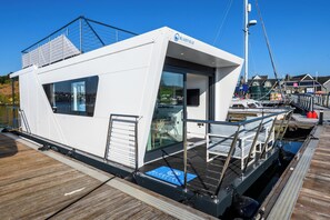 Marina - Houseboat at Castlepark Marina, Kinsale
Unique on the water living experience (Kinsale)