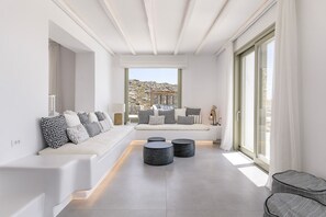 TV, peis og stereoanlegg