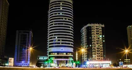 Suite in Fujairah Bay with Rooftop Pools