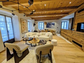 TV, fireplace, books, stereo