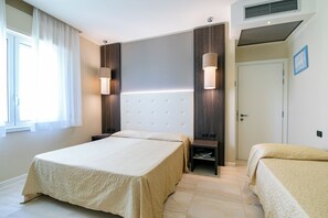 Triple Room, Balcony | In-room safe, soundproofing, free WiFi - Hotel Esplanade (Cesenatico)