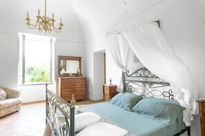 3 dormitorios, tabla de planchar con plancha, wifi y ropa de cama