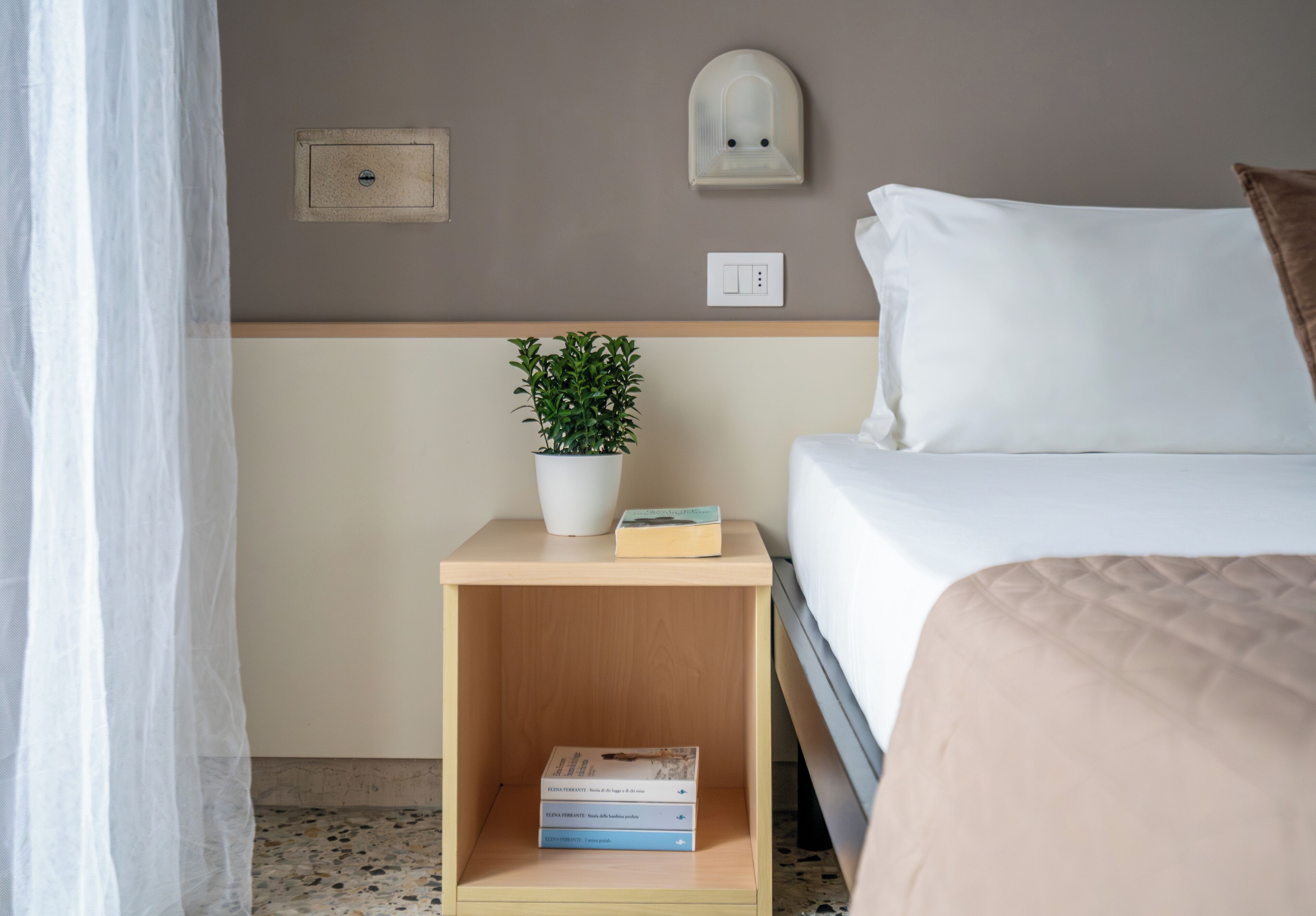 In-room safe, free WiFi, bed sheets