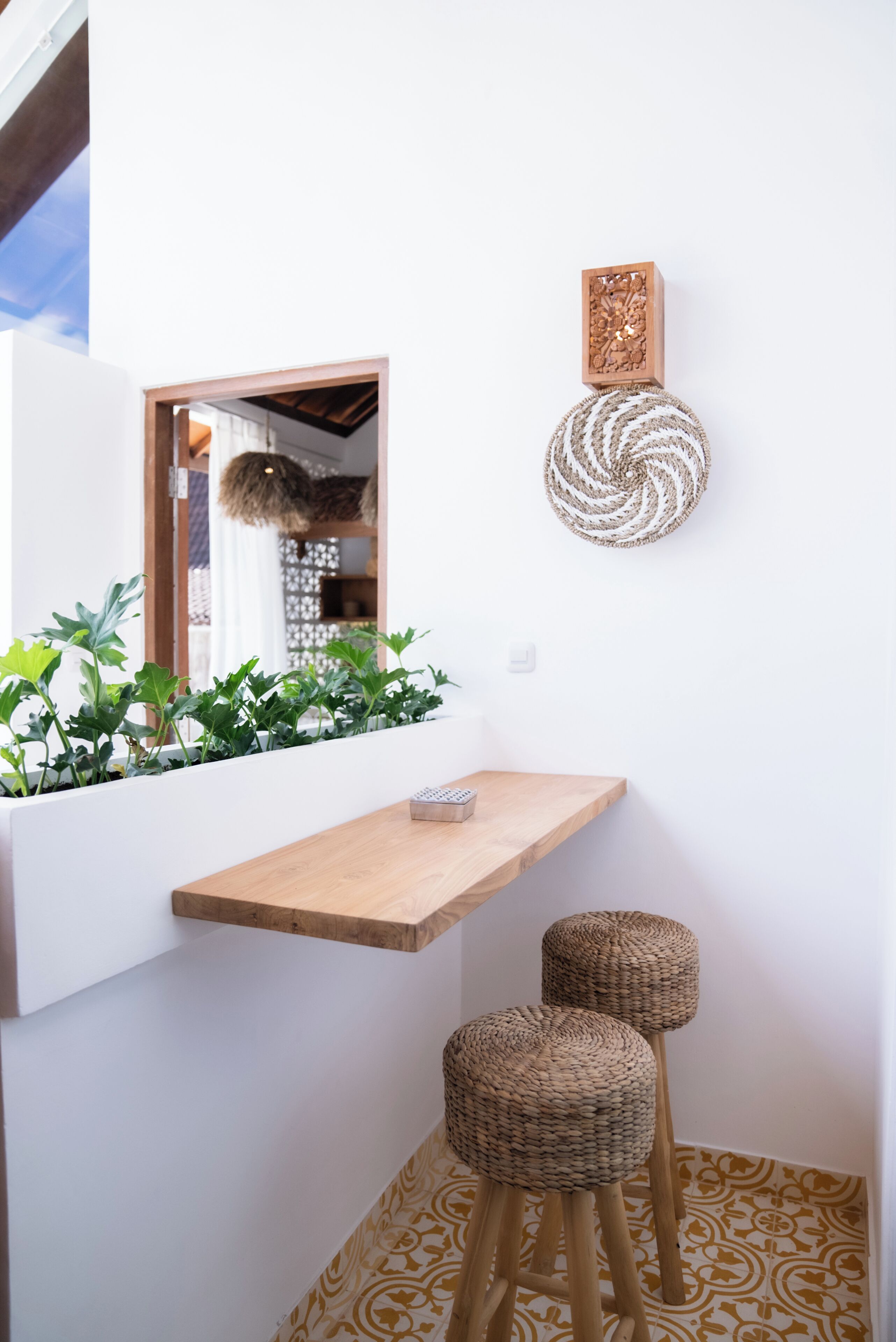 32-英寸纯平电视（配备数码频道）