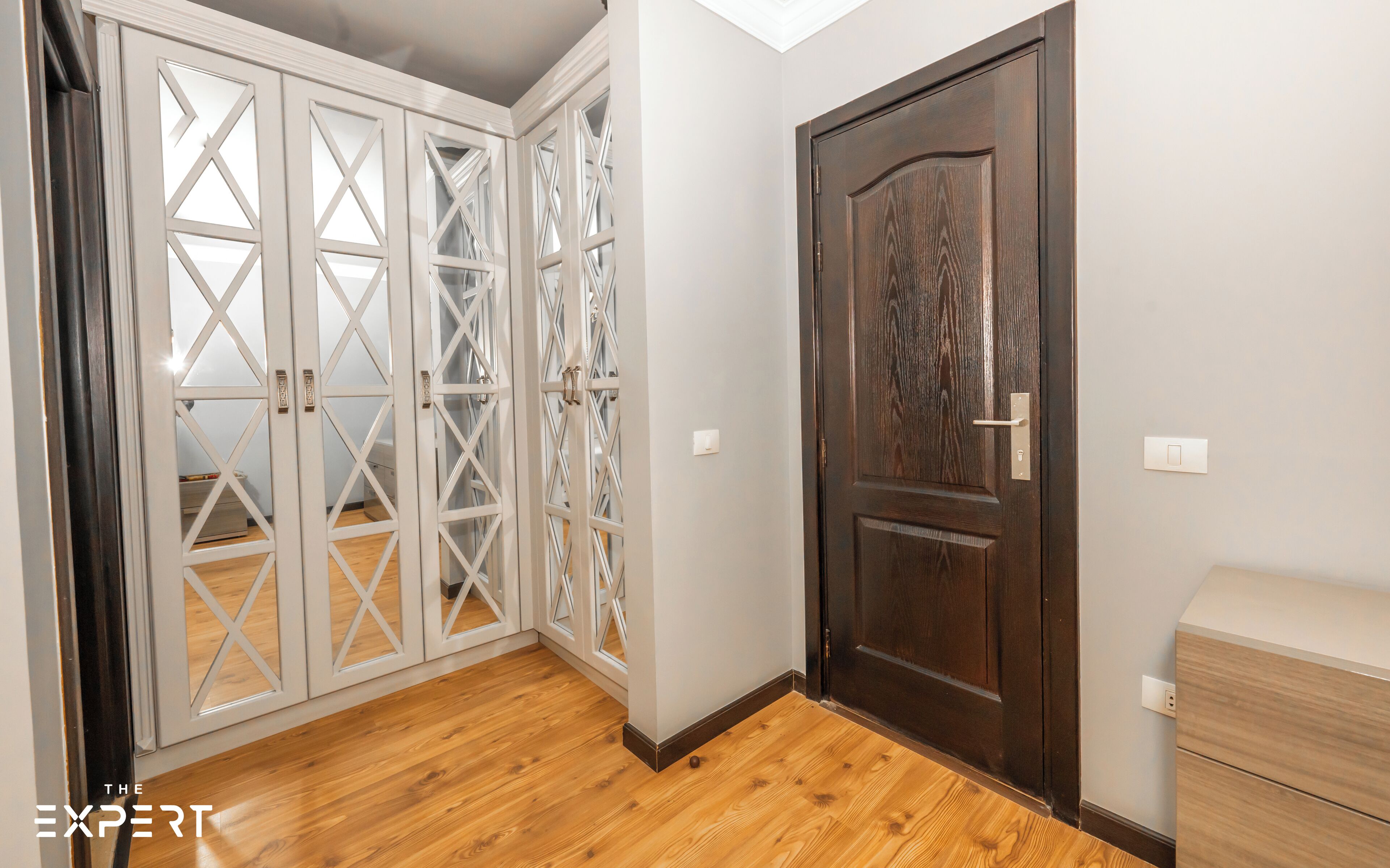 Apartemen Superior, 2 kamar tidur | Seprai premium, brankas, meja kerja, dan setrika/meja setrika