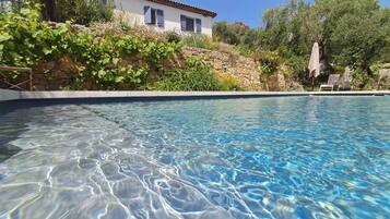 Piscine extérieure