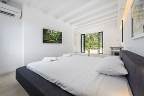 4 makuuhuonetta, silitysrauta/-lauta, ilmainen Wi-Fi