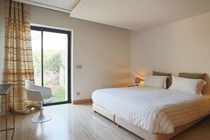 4 bedrooms, iron/ironing board, travel cot, free WiFi - My Rental Homes - Villa Amador in golf club and SPA, with private pool (Diabat)