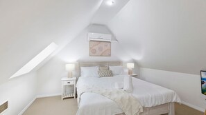 1 bedroom, bed sheets