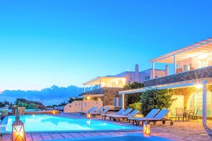 Pool - My Rental Homes - The Rose Flat shared pool air conditioning (Mykonos)