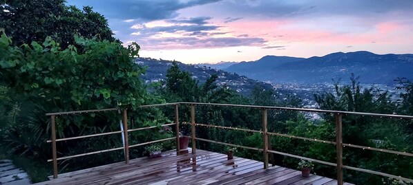 Property grounds - Quiet house on the Côte d'Azur (Saint-Jeannet)