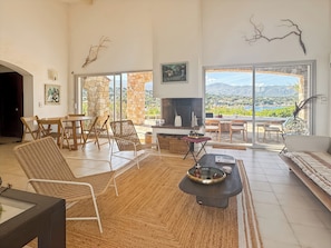Fireplace, ping pong, books, printers - Marine de Davia - Corbara - sea view and access 100 m away - Swimming pool (Corbara)