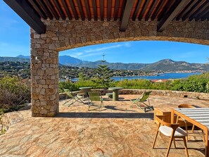 Outdoor dining - Marine de Davia - Corbara - sea view and access 100 m away (Corbara)