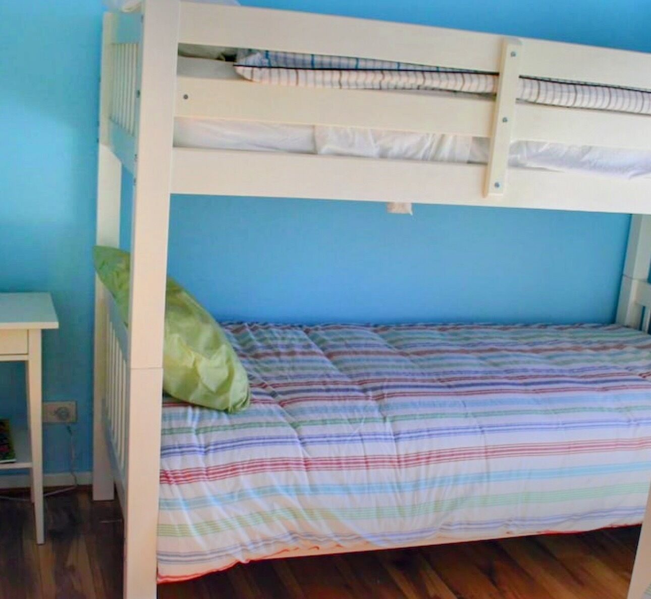 4 bedrooms, iron/ironing board, travel cot, free WiFi