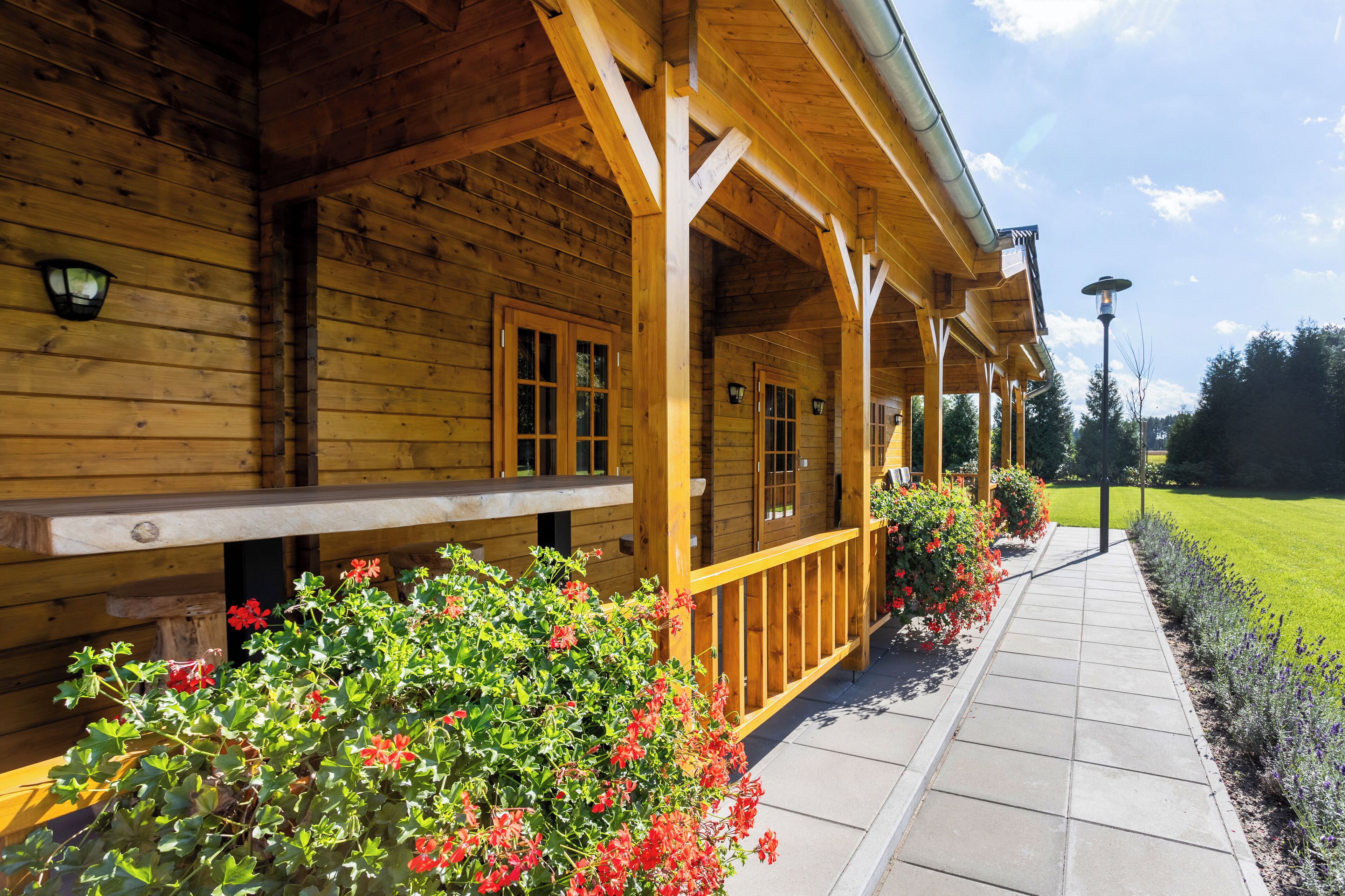 Bungalow Deluxe, 2 habitaciones | Caja de seguridad en la habitación y escritorio 