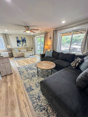 Smart TV, fireplace, offices, printers