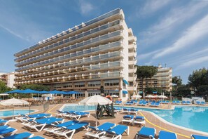 Front of property - Ponient Aparthotel Marinada by PortAventura World (Salou)