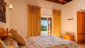 House, 4 Bedrooms, Smoking, Private Pool - Villa EL Encanto, Ideal FOR Families AND Groups (Sant Joan de Labritja)