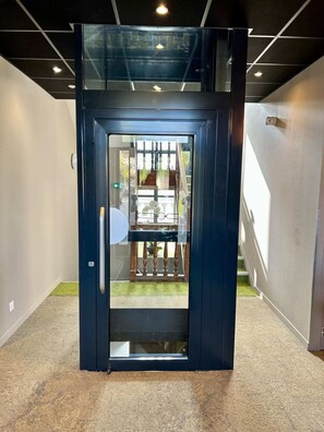 Interior - Apartment 6 people air-conditioned family type 2 bedrooms + sofa bed Puy de Dôme 302 (Chatelguyon)