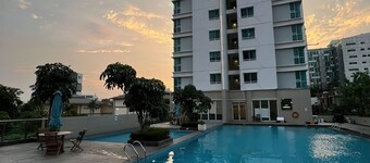 Springhill Royale Suites Sky Pool