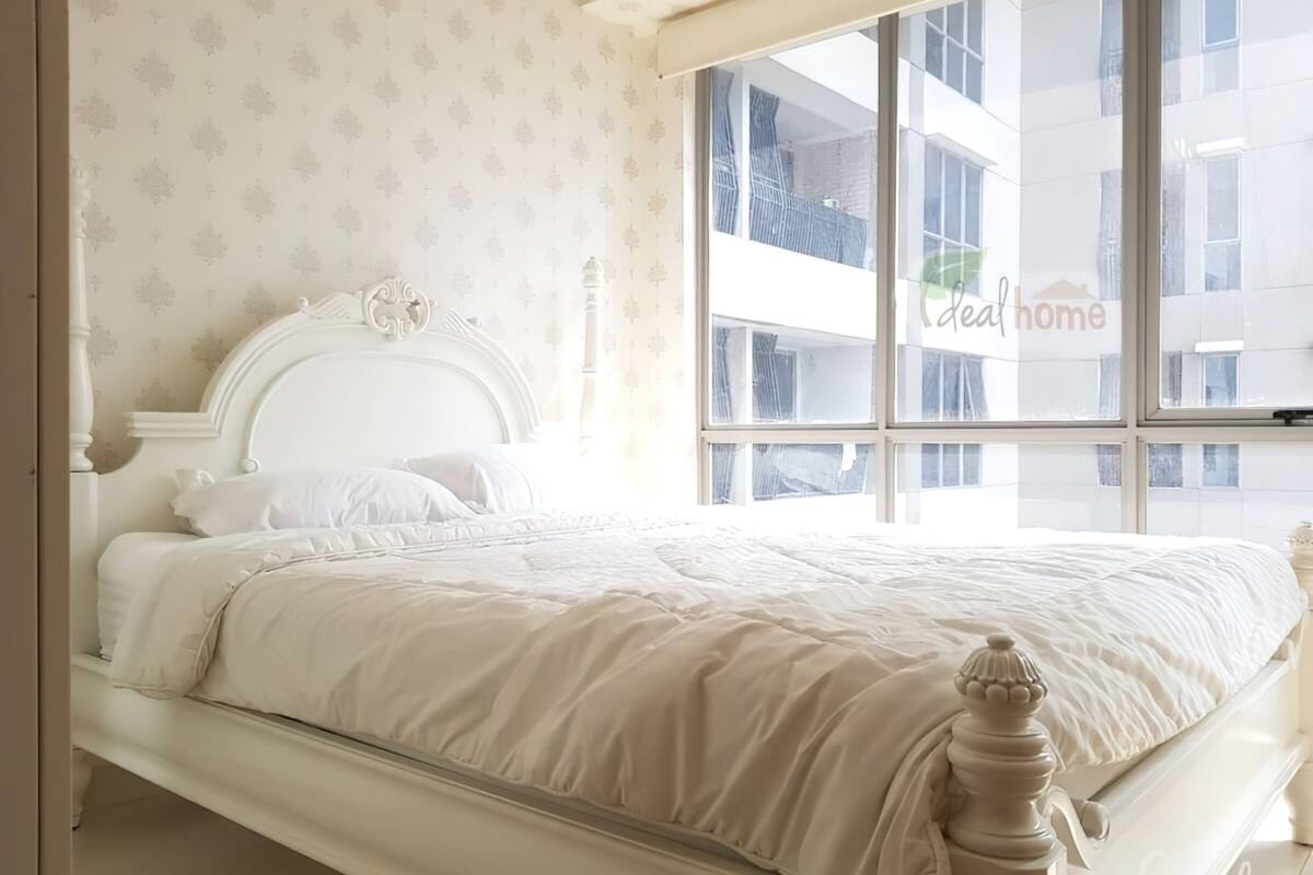 Deluxe Apartment, 2 Bedrooms, Balcony, City View | 1 bedroom, minibar, desk, laptop workspace