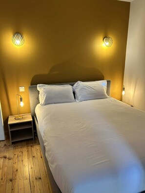 1 bedroom, free WiFi - 4-person air-conditioned apartment 1 bedroom + sofa bed Puy de Louchadière 104 (Chatelguyon)