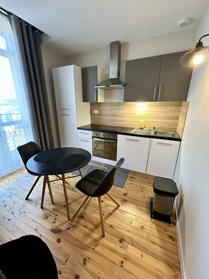Kylskåp och diskmaskin