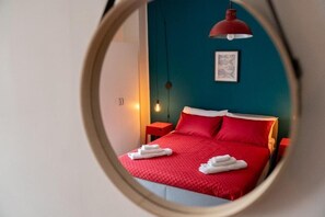 1 bedroom, travel cot, WiFi, bed sheets