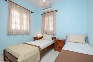 3 chambres, fer et planche à repasser, Wi-Fi, draps fournis