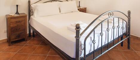 2 soverom, strykejern/-brett, wi-fi (inkludert) og sengetøy