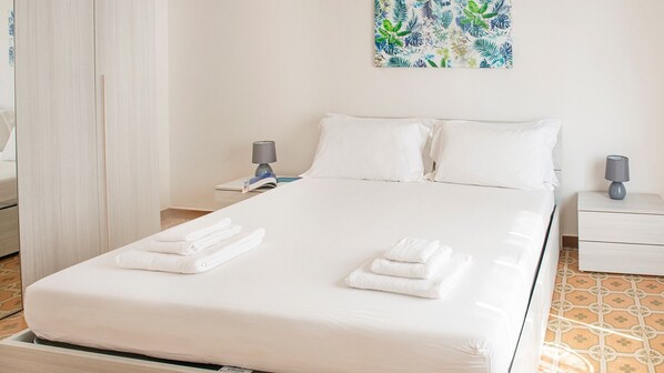 3 Schlafzimmer, Bügeleisen/Bügelbrett, Bettwäsche