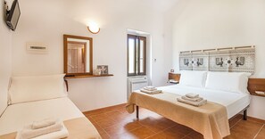4 habitaciones, tabla de planchar con plancha y wifi gratis 