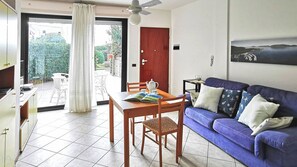 TV - Nulauro 31 - Two Bedroom Apartment, Sleeps 5 (Alghero)