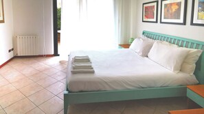 2 sovrum, strykjärn/strykbräda, gratis wi-fi och sängkläder