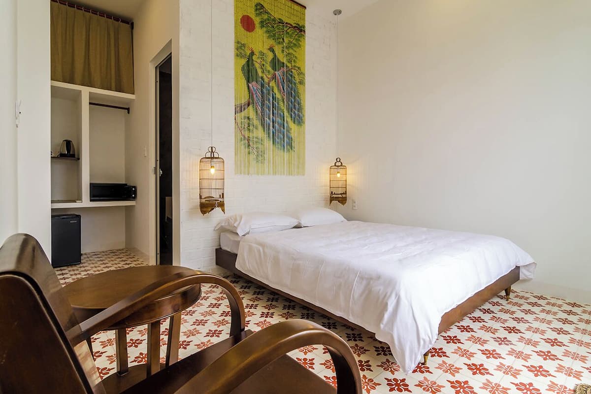 Deluxe Room, Balcony, Garden View | 1 bedroom, Egyptian cotton sheets, premium bedding, pillowtop beds
