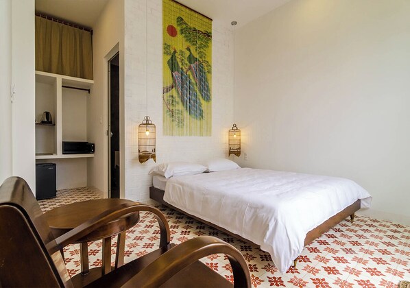Deluxe Room, Balcony, Garden View | 1 bedroom, Egyptian cotton sheets, premium bedding, pillow-top beds