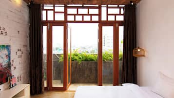 Design Room, 2 Bedrooms, Balcony, Garden View | Balcony view