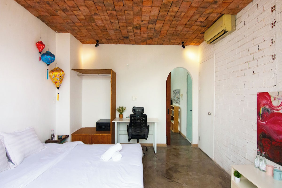 Design Room, 2 Bedrooms, Balcony, Garden View | 1 bedroom, Egyptian cotton sheets, premium bedding, pillowtop beds