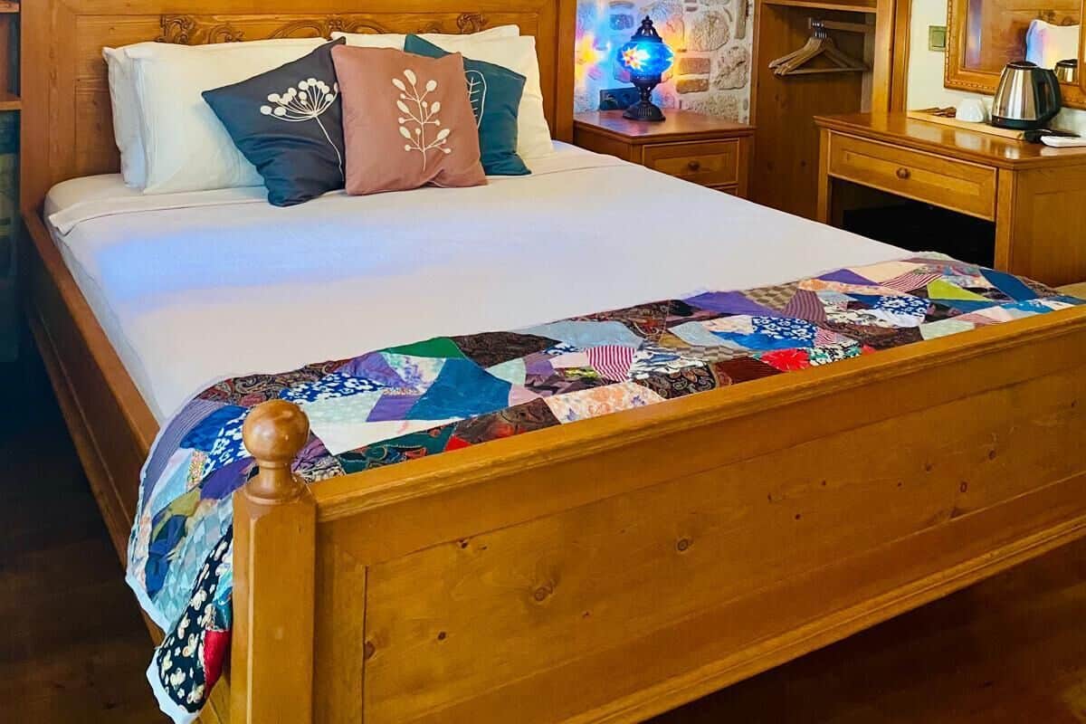 Premium bedding, minibar, in-room safe, laptop workspace