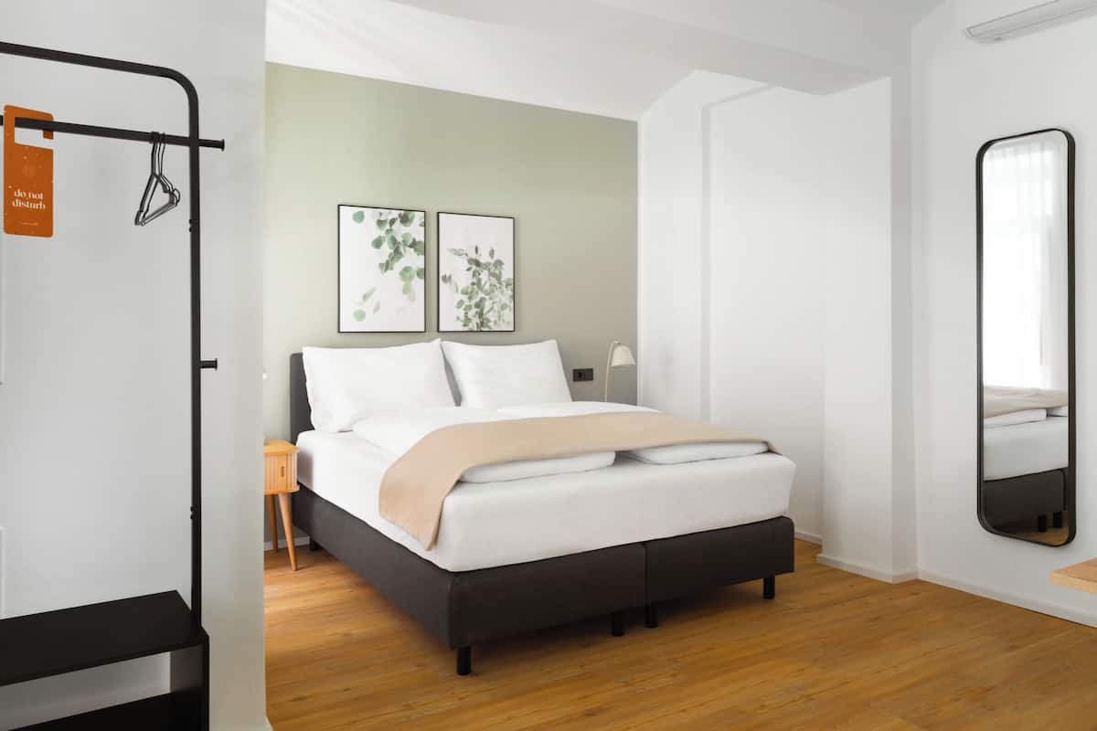 Suite Confort, terrasse | 1 chambre, décoration personnalisée, ameublement personnalisé, bureau