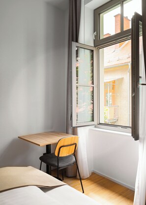 Décoration personnalisée, ameublement personnalisé, bureau