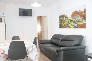 TV - Apartamento Canario IV (Conil de la Frontera)