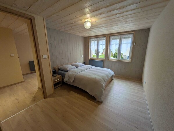 2 habitaciones, wifi gratis y ropa de cama